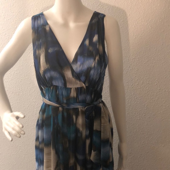 Apostrophe Dresses & Skirts - Apostrophe long  dress size 4